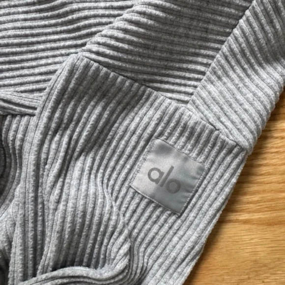 Alo Yoga Muse Hoodie, Size X-Small, Athletic Heather Grey - Picture 7 of 9